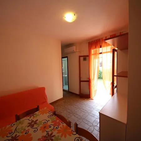 Apartment Comfy Flat In A Quiet Area Of Rosolina Rosolina Mare